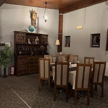 Guest house Pensiunea Uno 3*